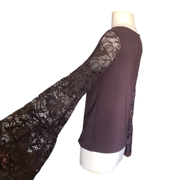 willow-root NWT Women’s Fitted Knit Top Contrast Lace Bell Sleeves Raisin Small - Picture 10 of 16